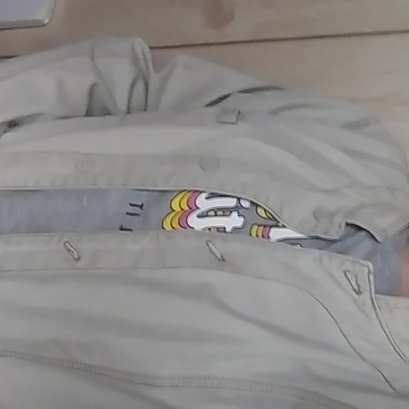 A jacket - Picture 3 of 3